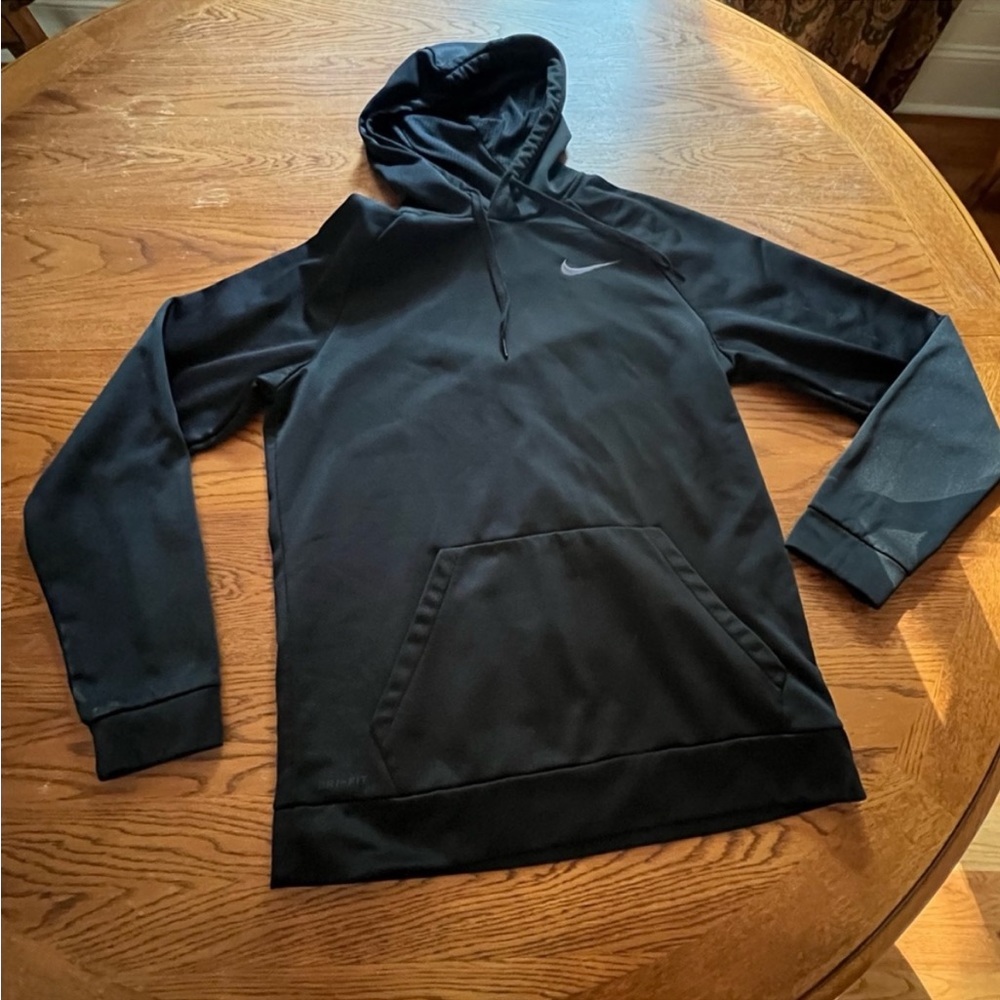 Men’s Medium Nike Sweatshirt/Hoodie Black &
Grey DRI-FIT